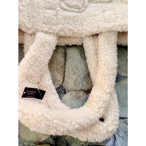 NWT VICTORIAS SECRET SHERPA BAG - Picture 9 of 10